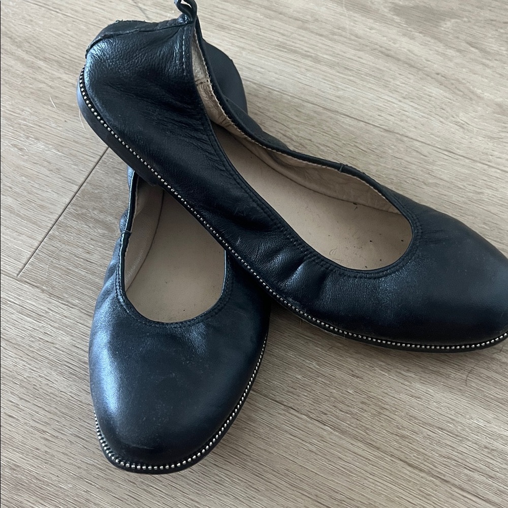 Botkier Black Leather Flats Botkier